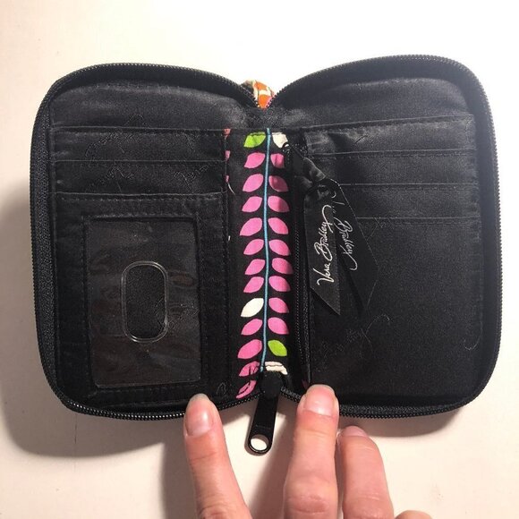 🛒 $8 - Vera Bradley  ID zipper case #2573 - Picture 6 of 6